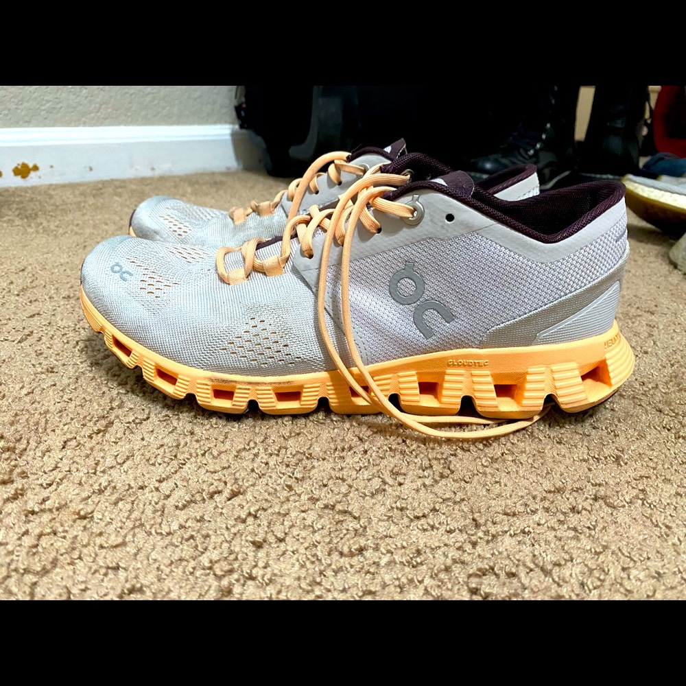 On Running Shoes Cloud X Size 9